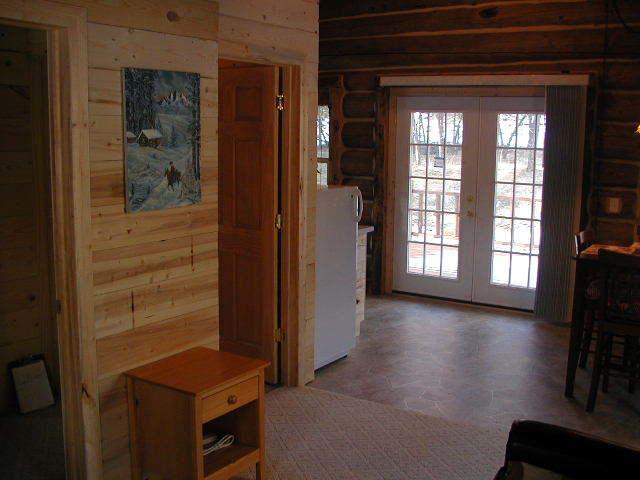 Renegade Log Cabin Custer Room photo